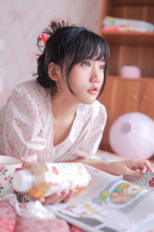 漂亮诱人的女邻居